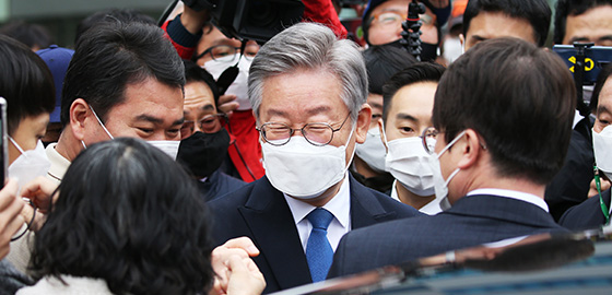 친형 강제입원 허위사실공표 혐의, 대법원의 무죄 취지 판결을 받은 이재명 경기도지사